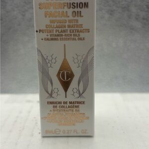 Charlotte Tilbury Superfusion Facial Oil - White and Gold Box